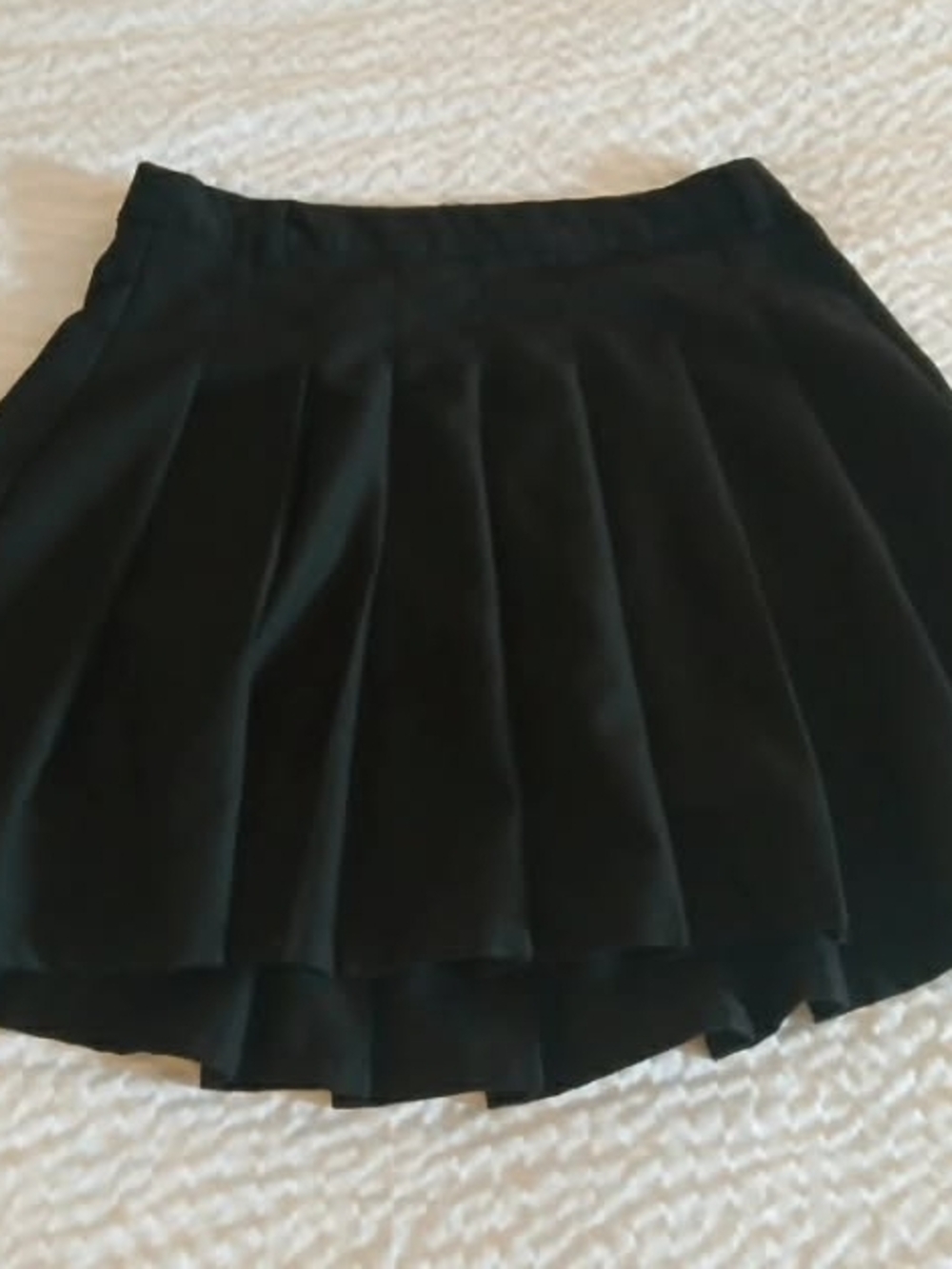 Hot Topic Black Pleated Circle Skater Skirt